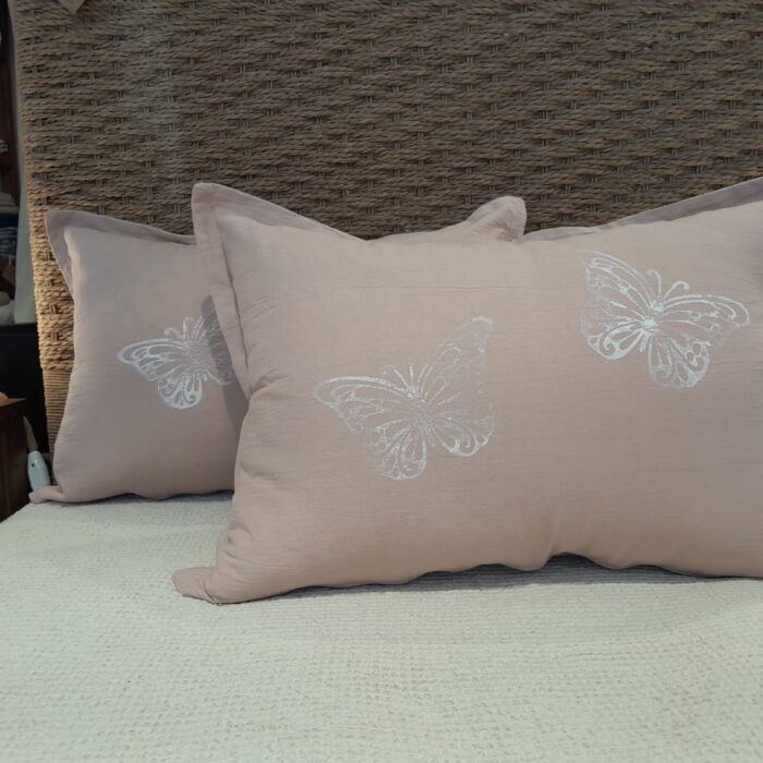 Almohadón ROSA VIEJO ESTAMPA MARIPOSAS 40x60