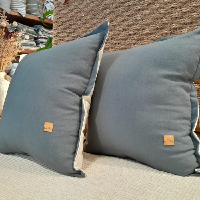 Almohadón Reversible AZUL ACERO/CRUDO 40x40