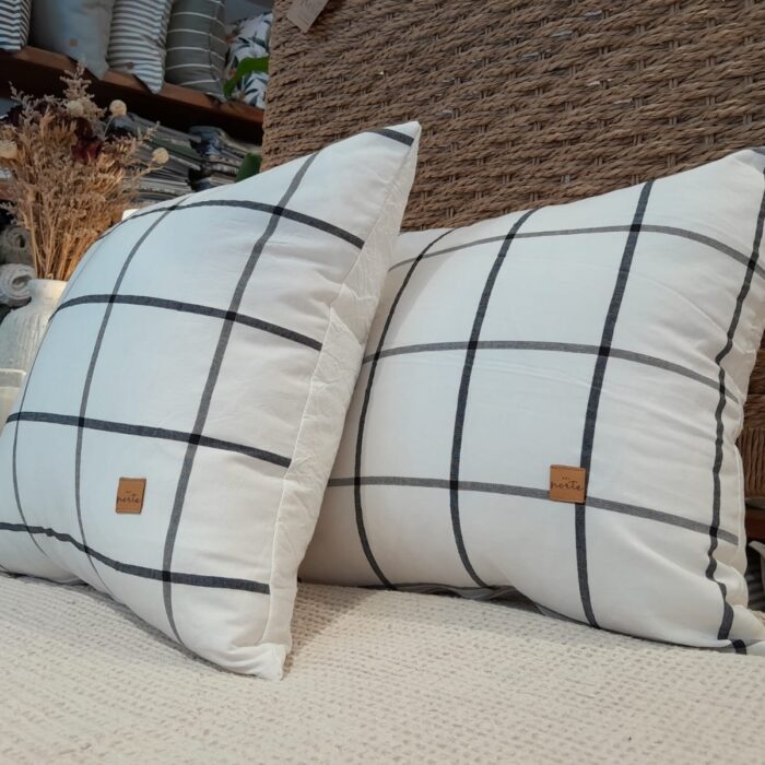 Almohadón Reversible CUADROS/BLANCO 40x40