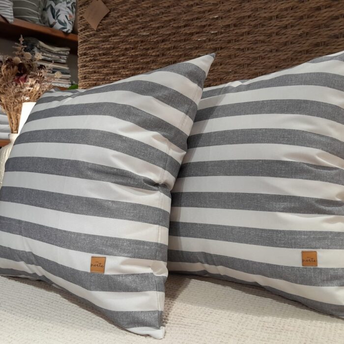 Almohadón Impermeable RAYAS GRISES 45X45