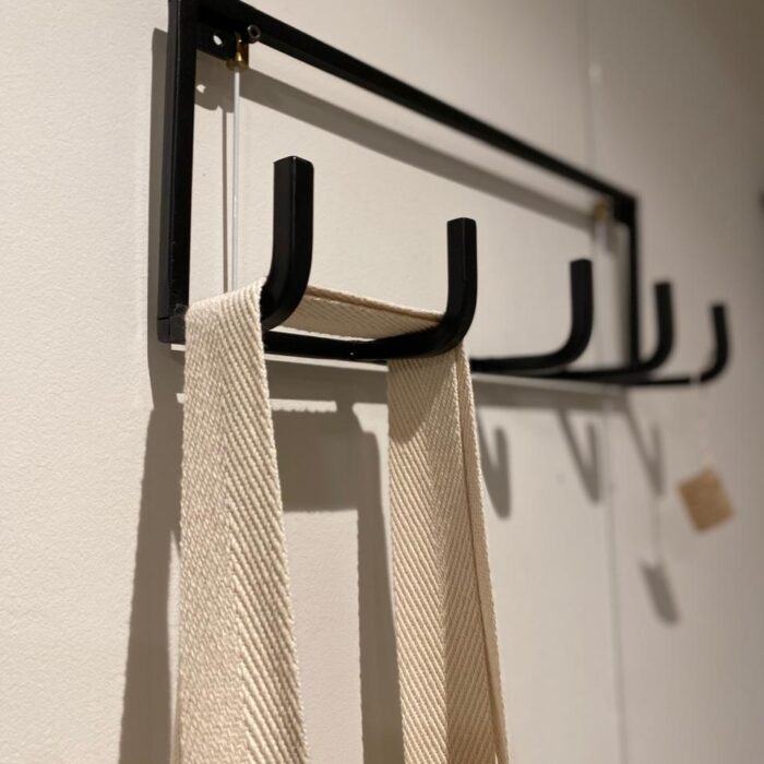 Perchero negro hierro 5 agarres