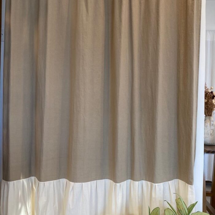 Cortina de Baño con vuelos Kaki combinada